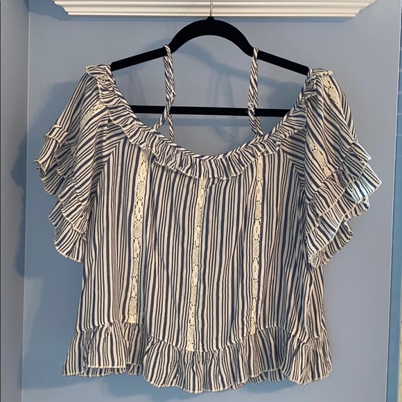 Women’s short sleeve shirt - Picture 3 of 3